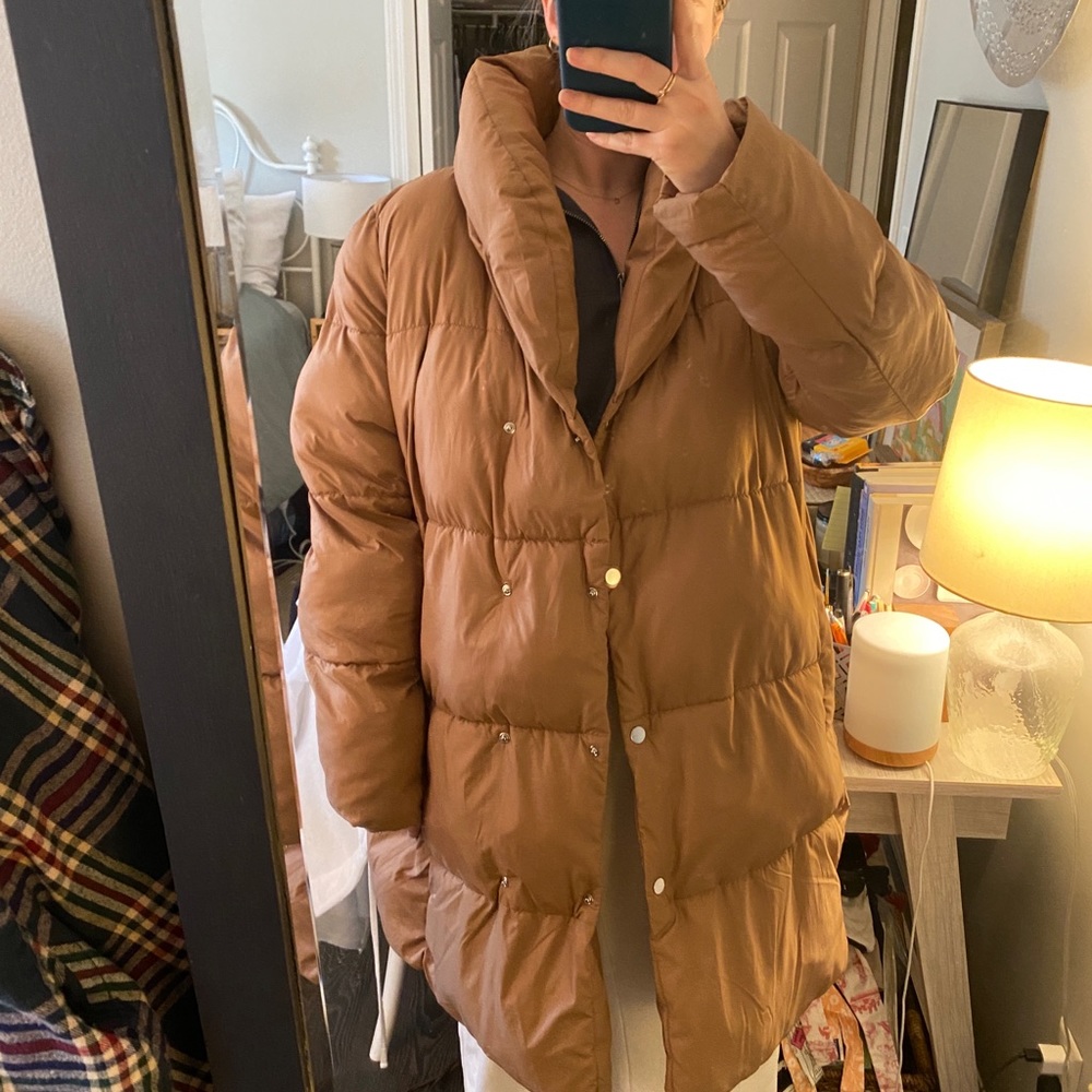 Loft creamy tan/cocoa puffer coat. Lovely, just too big, definitely run large.